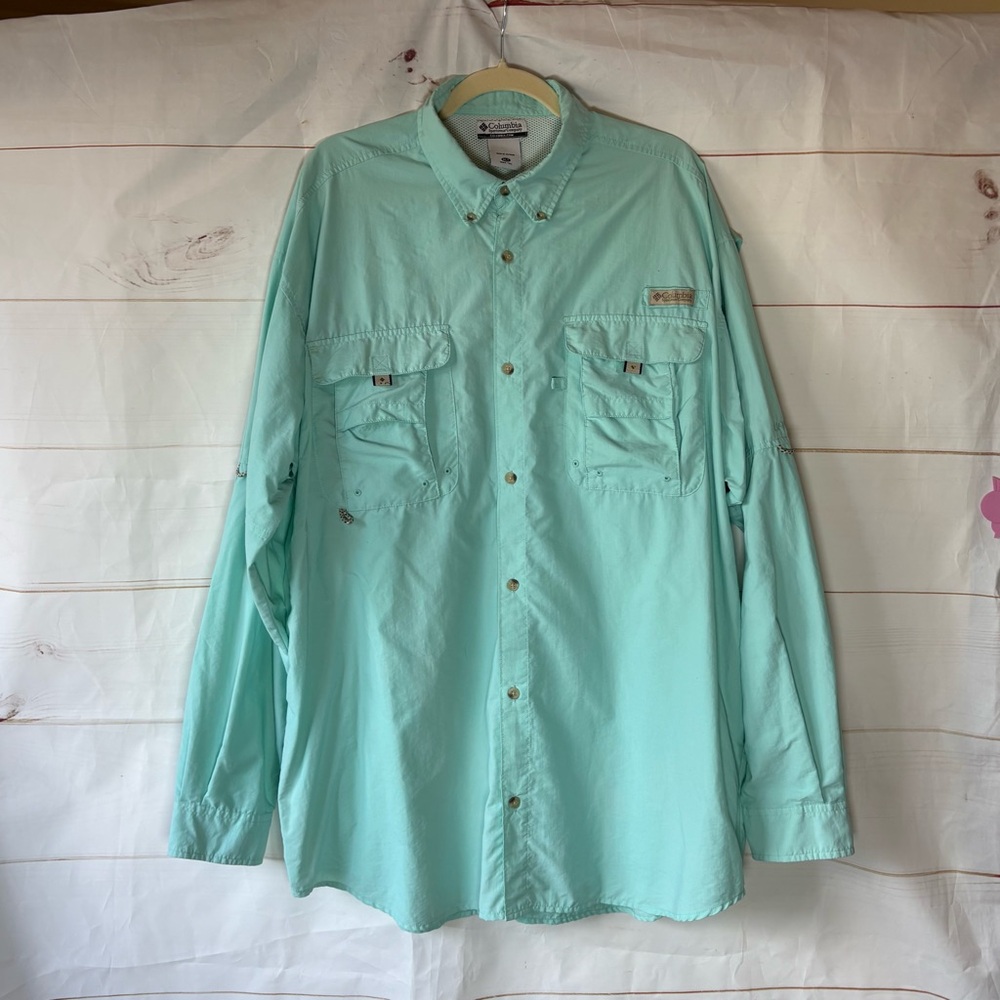 Columbia Men's Light Blue Casual Button Down Shirt